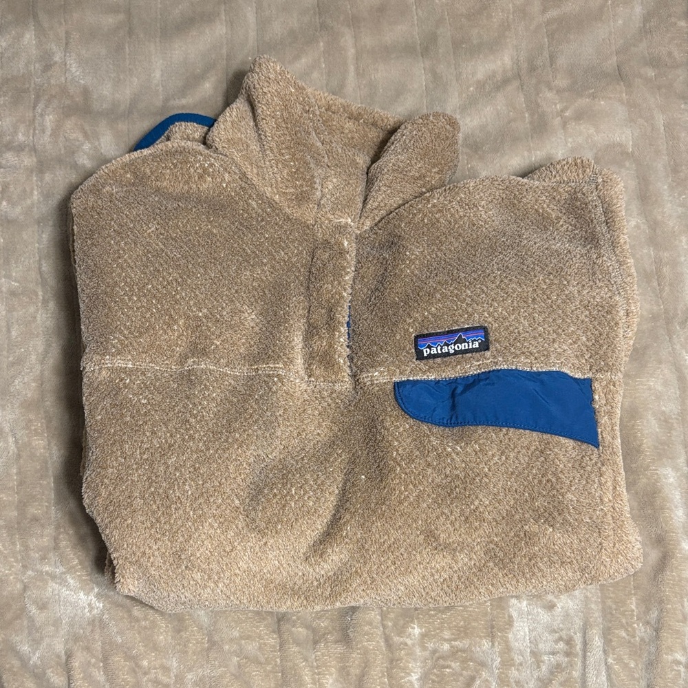 Patagonia Brown Fleece Pullover with Blue Details
